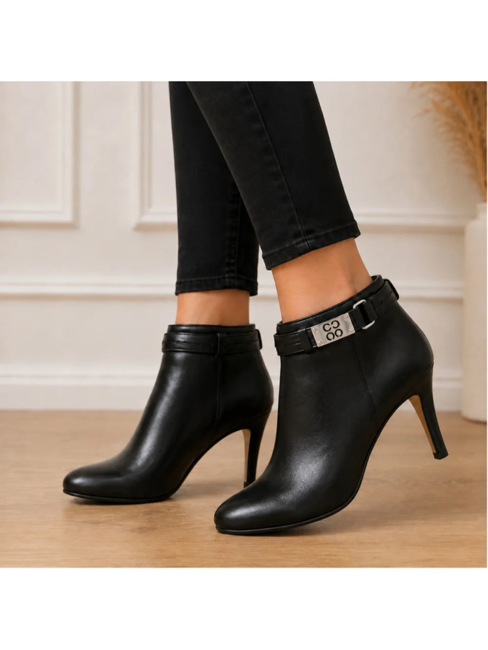 Coach Black Leather Stiletto Ankle Booties Size 5.5